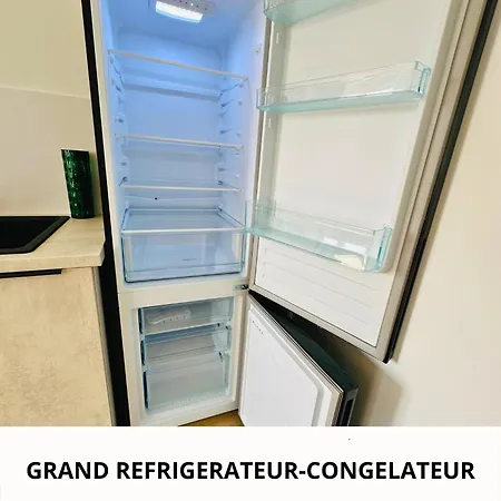 L'astoria - Et A Deux Pas De La